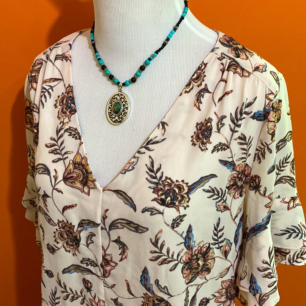 3/$19! Floral Short Bell Sleeve Blouse ~ Blush Pink ~ So Pretty! EUC